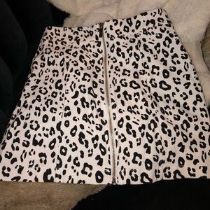 Leopard print mini skirt